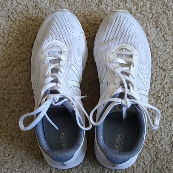 New Balance 600 running shoes - Picture 1 of 10